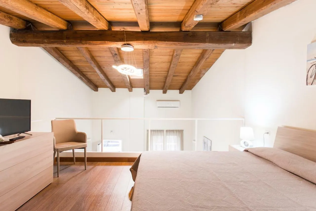 Luxury Loft Apartamento Roma 0*,